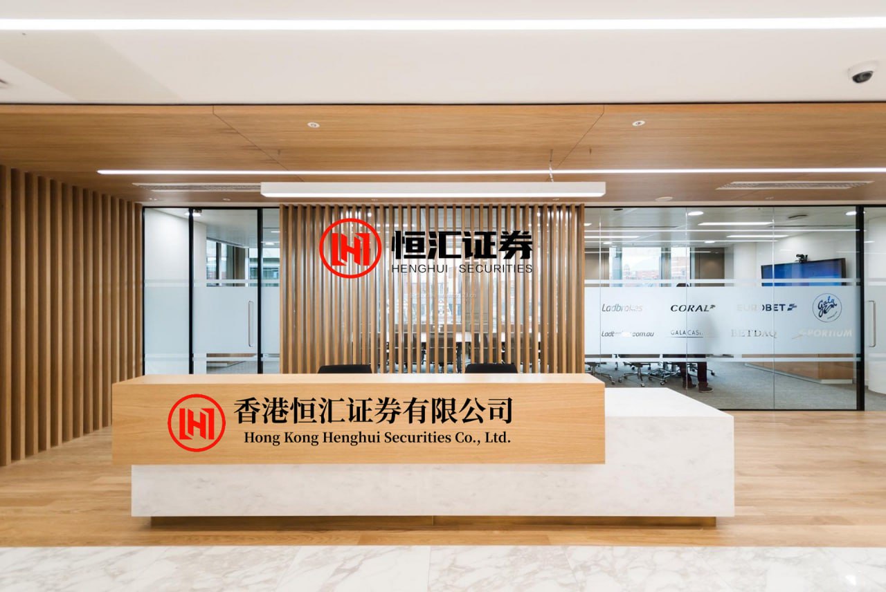 配资猫官网 缺水就要补水，那眼睛干多喝水有用吗？厦门眼科中心这样说......
